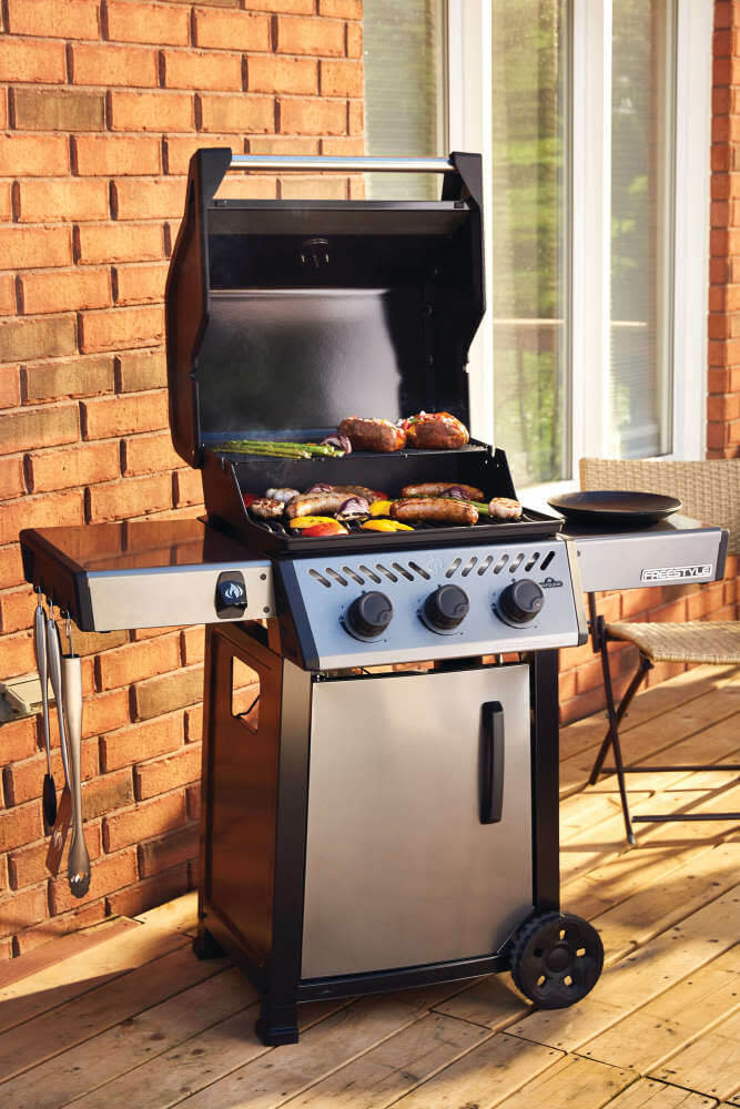 Freestyle™ 365 Propane Gas Grill, Graphite Grey