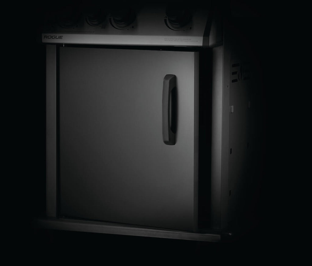 Rogue® 425 Natural Gas Grill, Black