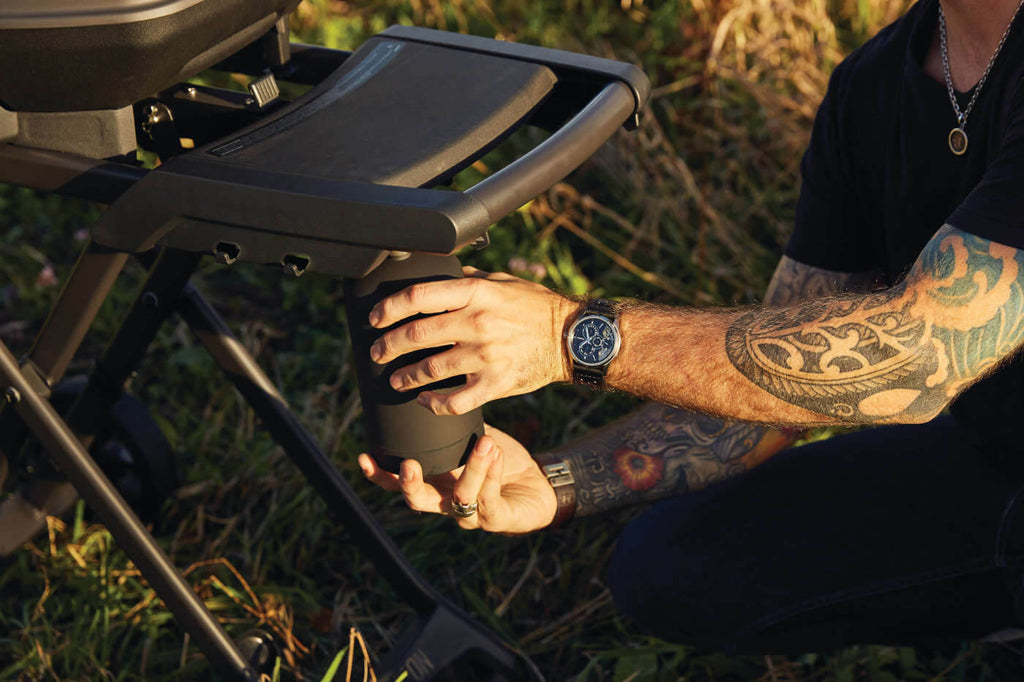 PHANTOM TravelQ® PRO 285 Portable Gas Grill with Scissor Cart, Matte/Matt Black