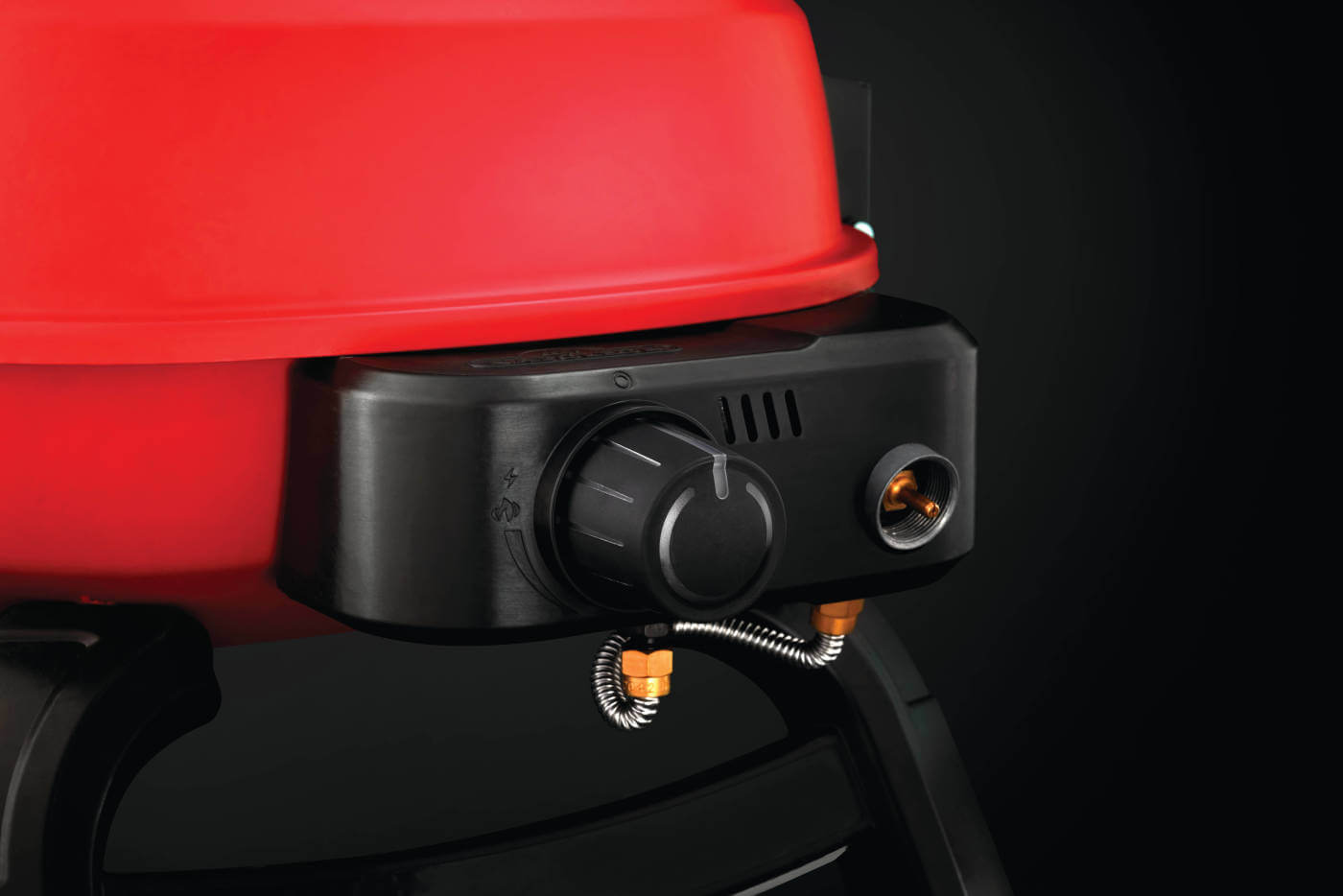 TravelQ™ 240 Portable Propane Gas Grill, Red