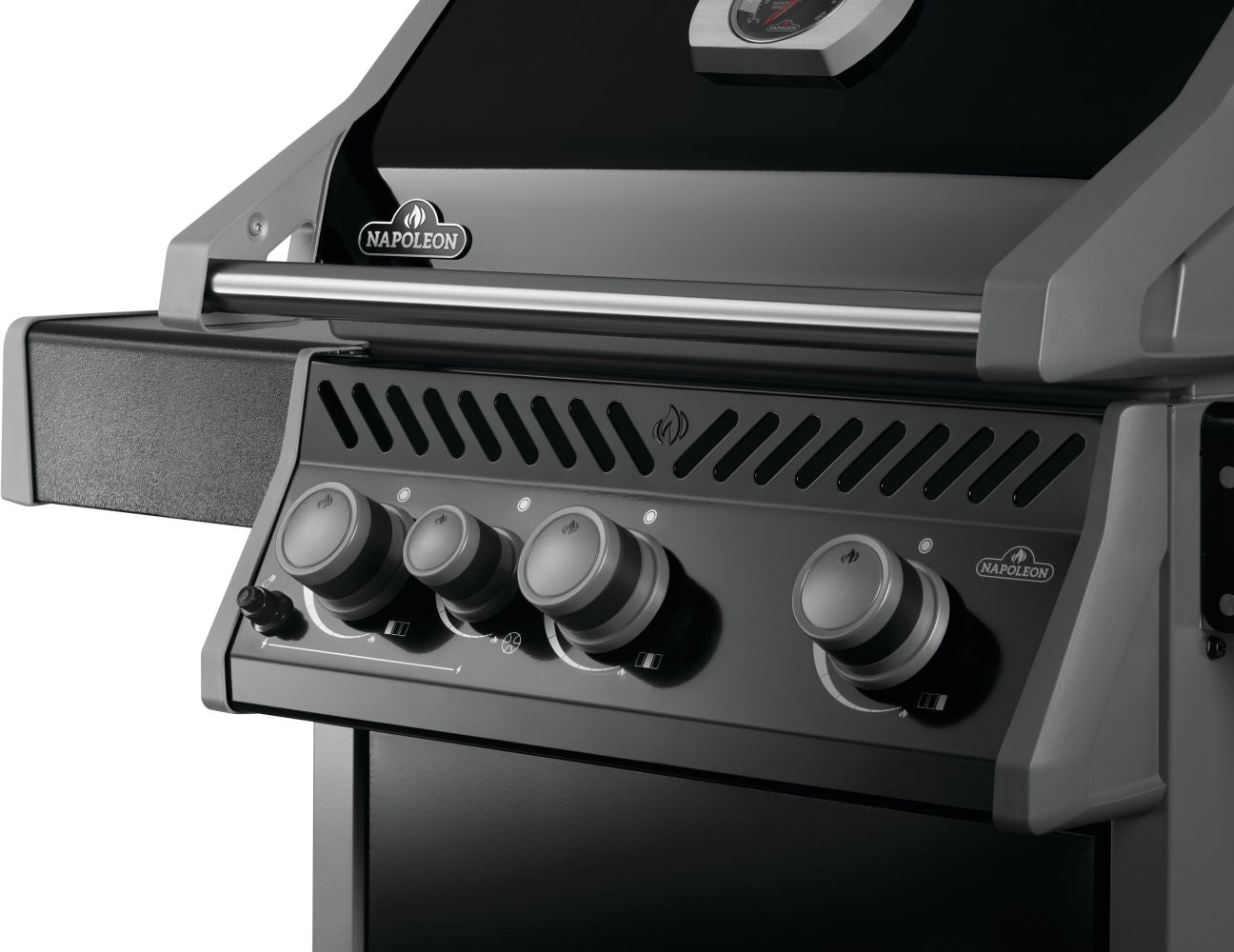 Rogue® 425 Natural Gas Grill with Range Side Burner, Black