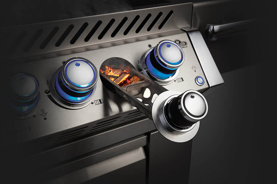 Built-in Prestige® PRO 825 Natural Gas Grill Head with Infrared Bottom and Rear Burner, Stainless Steel