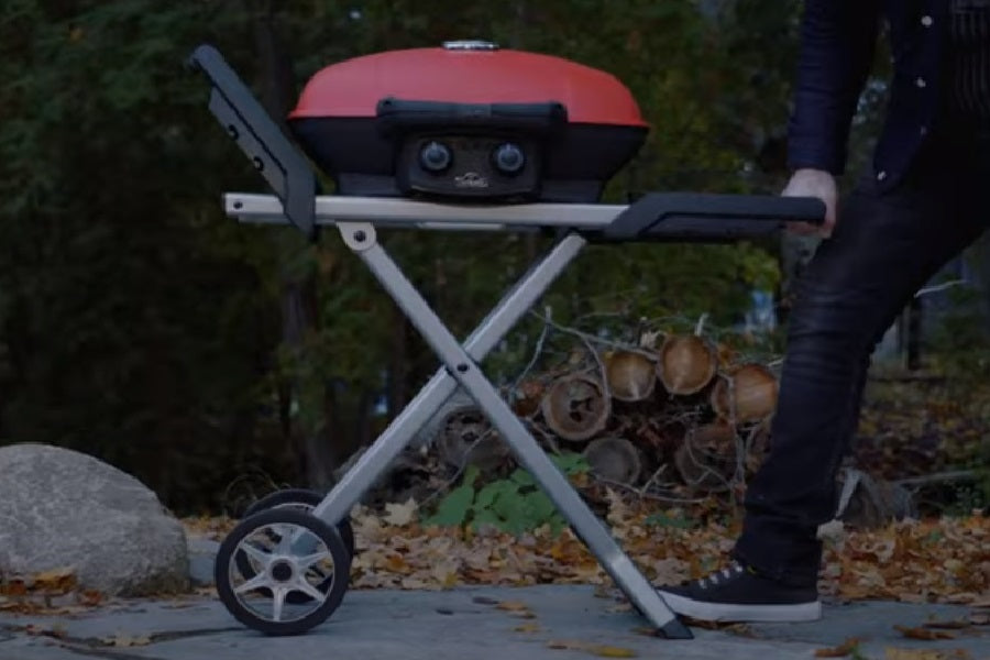 TravelQ™ 285X Portable Propane Gas Grill and Scissor Cart with Griddle, Red