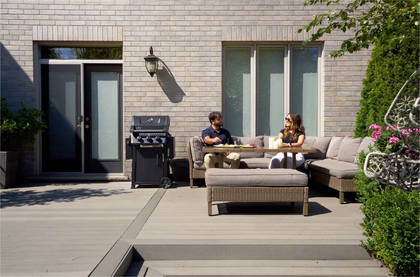 Freestyle™ 365 3-Burner Propane Gas Grill, Matte Black