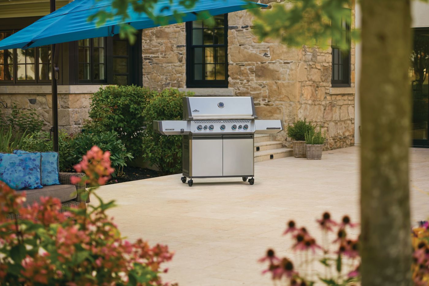 Prestige® 665 Natural Gas Grill with Infrared Side and Rear Burner, Stainless Steel