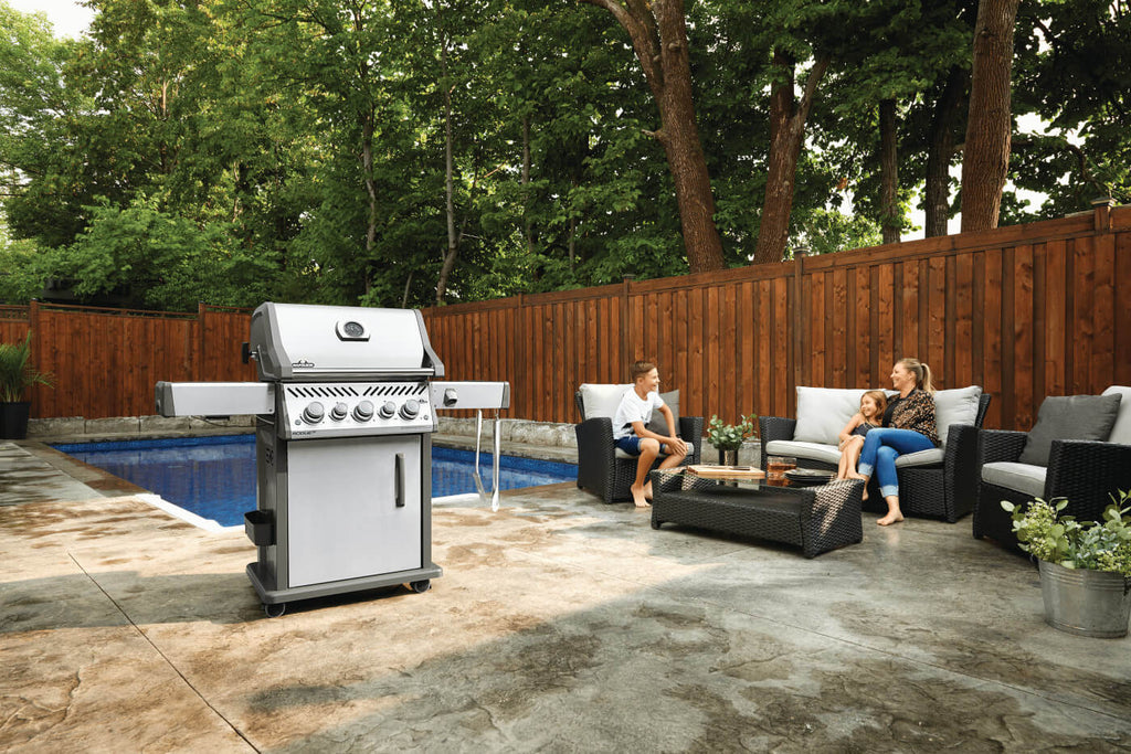 Rogue® SE 425 Propane Gas Grill with Infrared Rear and Side Burners, Stainless Steel