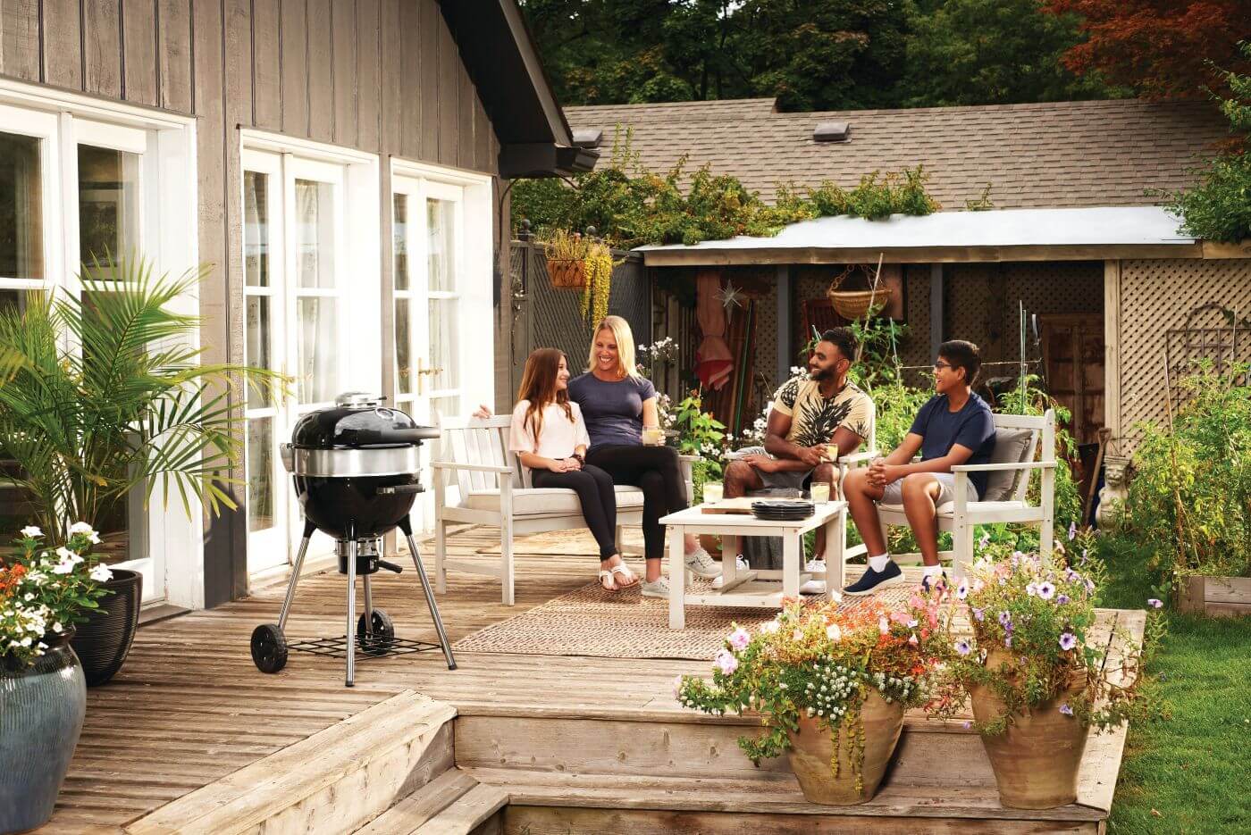 PRO18 Charcoal Kettle Grill, Black