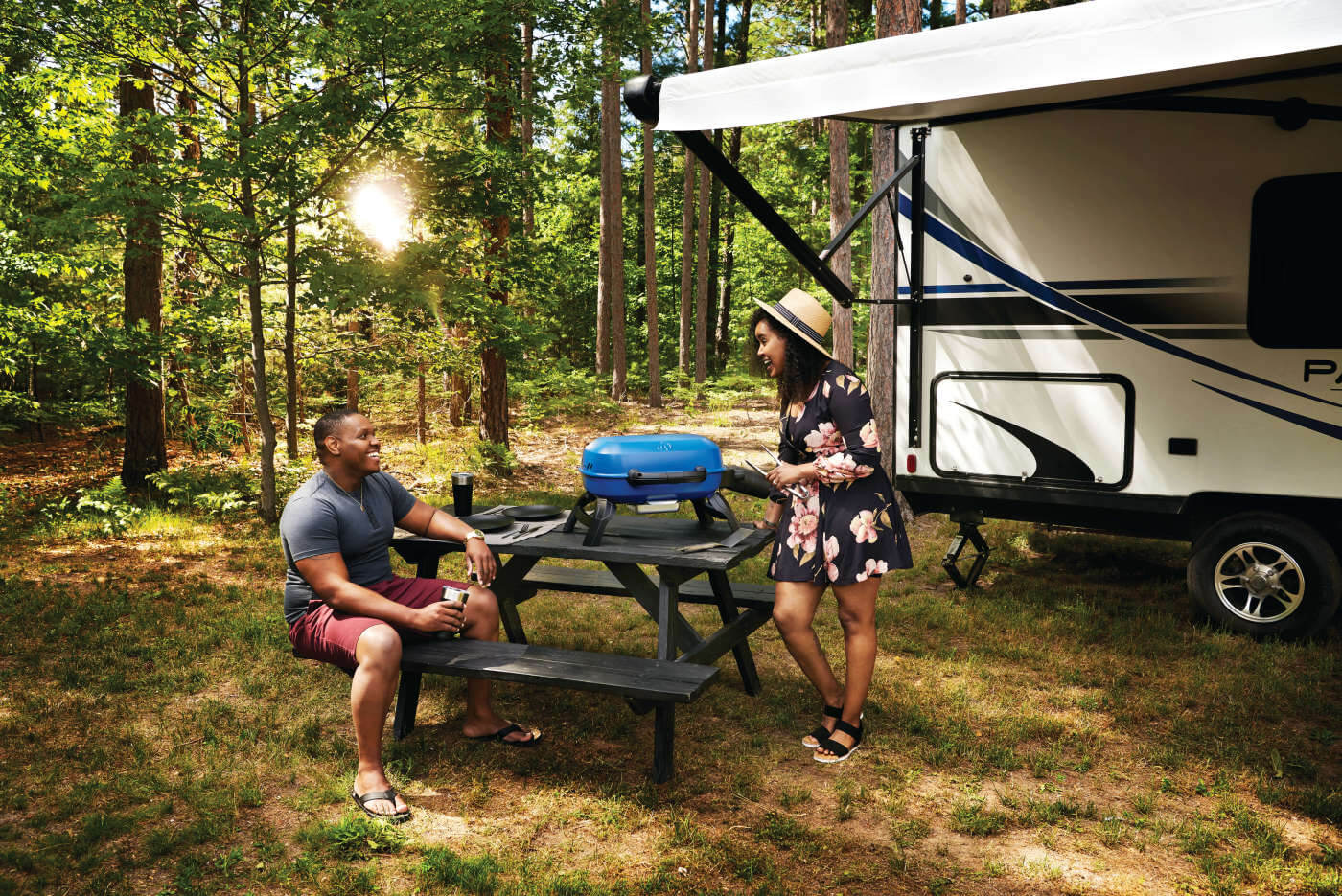 TravelQ™ 240 Portable Propane Gas Grill, Blue