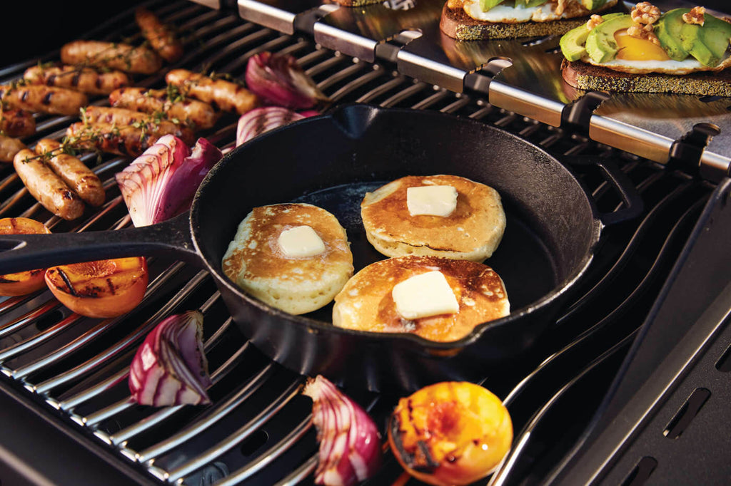 PHANTOM Rogue® SE 425 Gas Grill with Infrared Side and Rear Burner