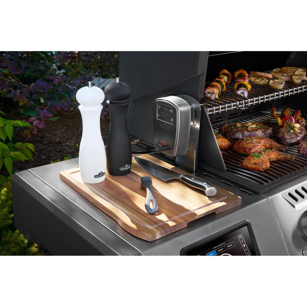Prestige® PRO 500 Propane Gas Grill with Smart Technology