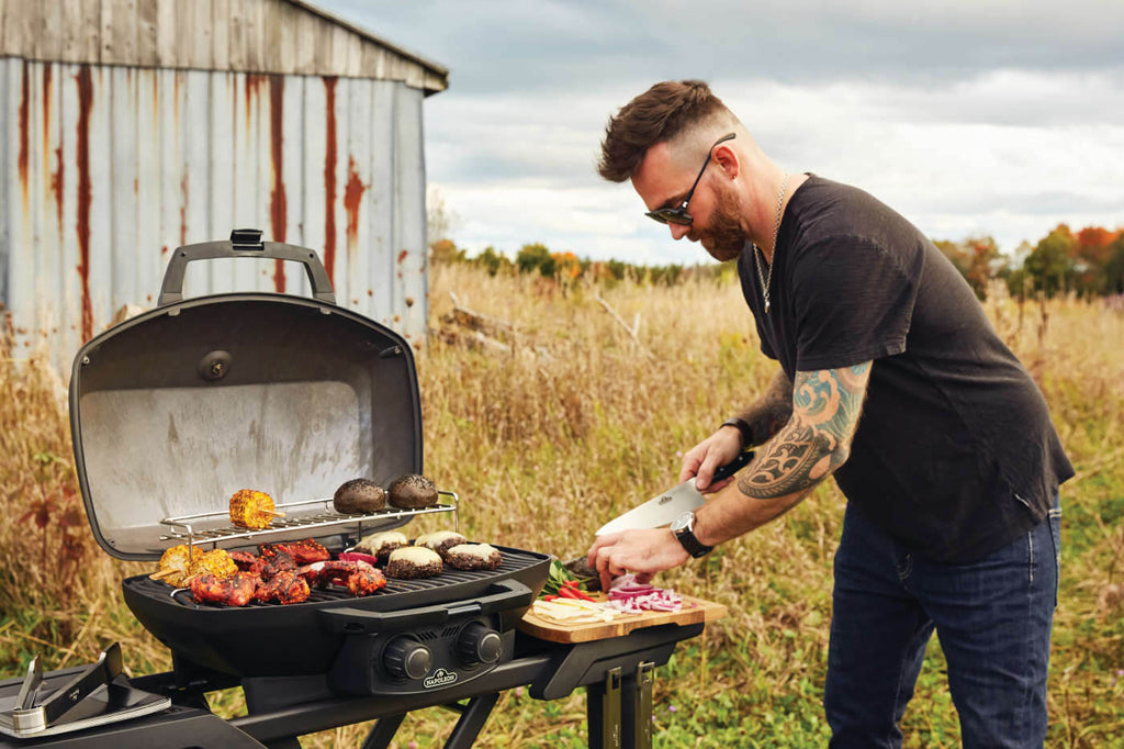 PHANTOM TravelQ® PRO 285 Portable Gas Grill with Scissor Cart, Matte/Matt Black