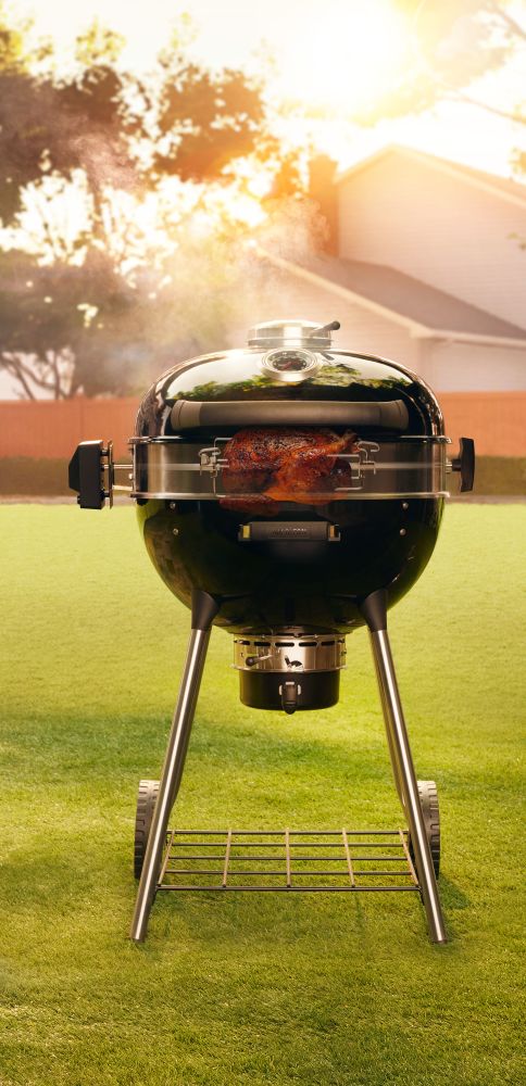 PRO22 Charcoal Kettle Grill, Black