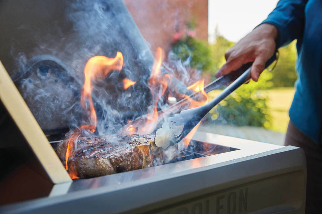 Rogue® XT 625 Natural Gas Grill with Infrared Side Burner and Bonus Smoker Box, Stainless Steel