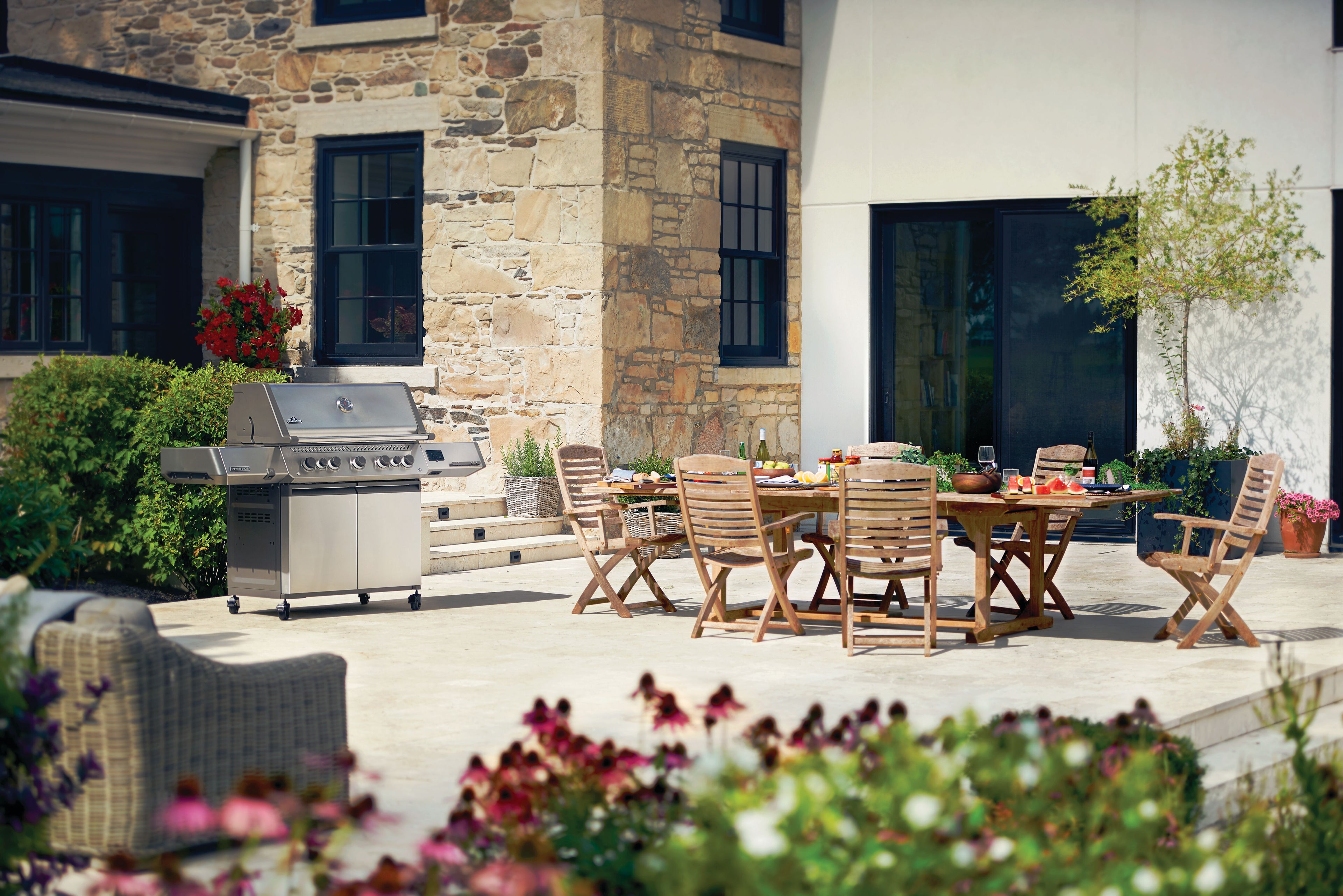 Prestige® 665 Connected, Propane Grill with Infrared Side and Rear Burner, Stainless Steel